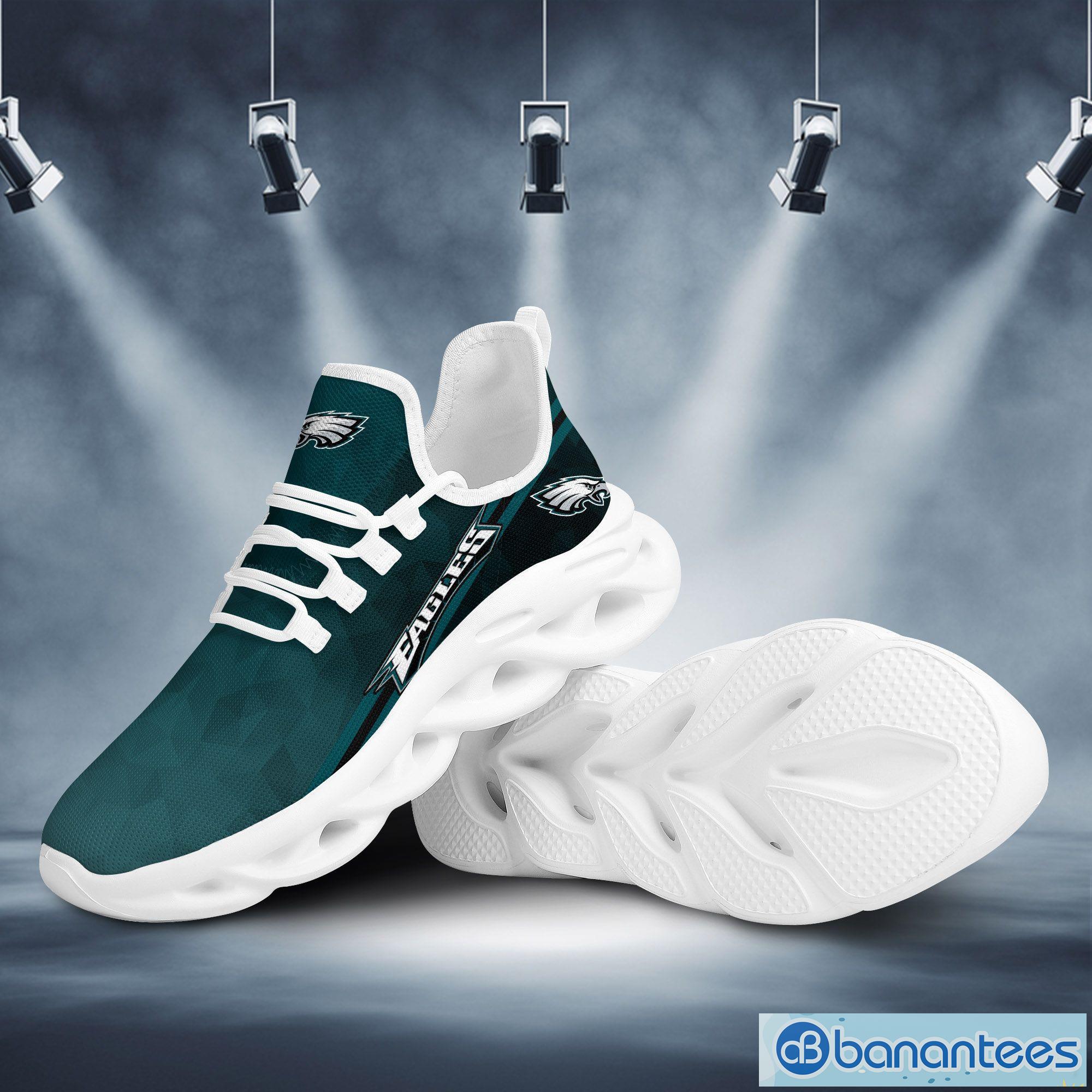 Philadelphia Eagles Logo Curve Line Running Sneaker Max Soul Shoes Gift For  Men And Women - Banantees