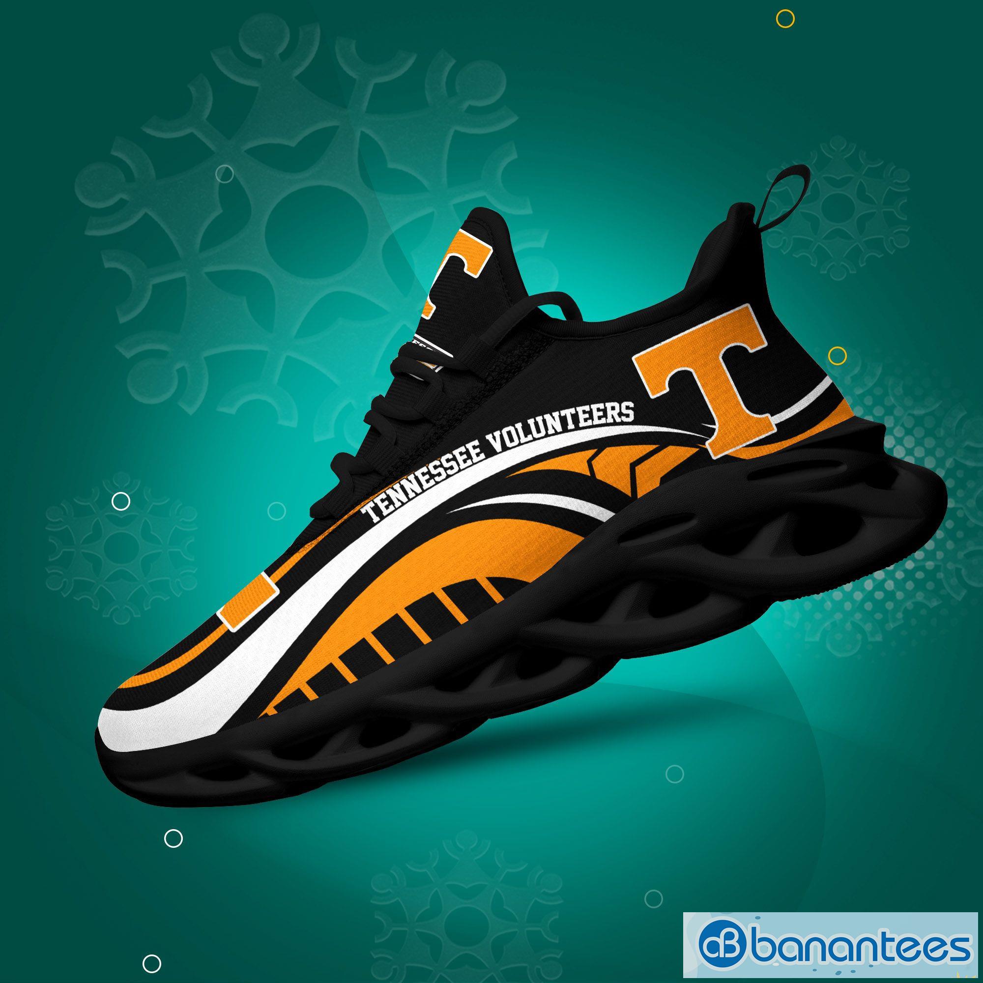 Tennessee Titans Logo Curve Line Running Sneaker Max Soul Shoes Gift For  Men And Women - Banantees