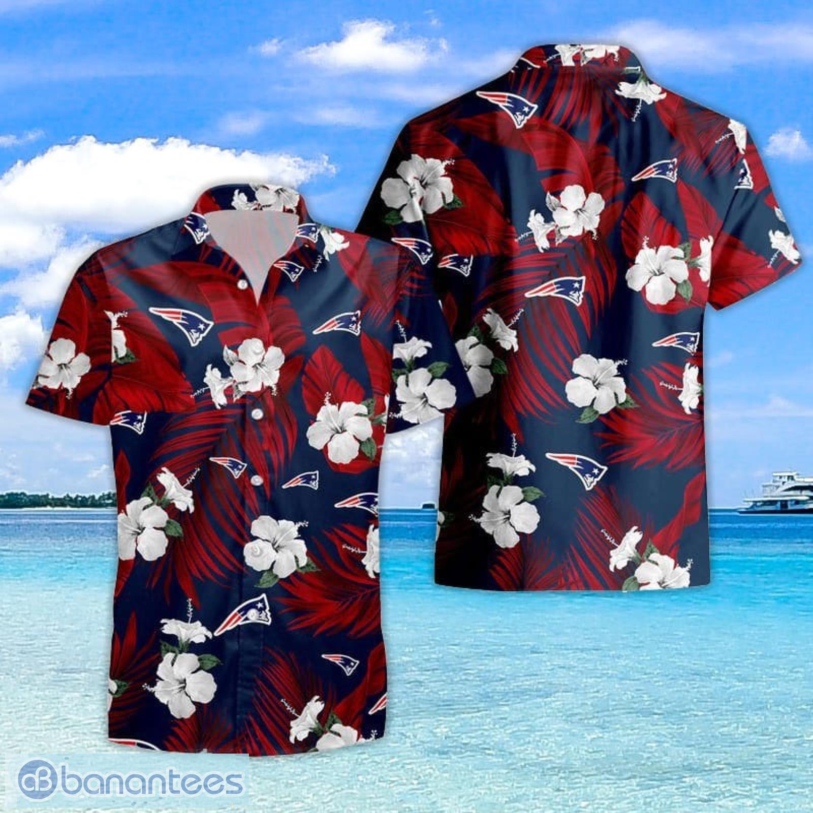 New England Patriots Tropical Flower Hawaiian Shirt And Shorts Best Gift  For Summer Vacation - Banantees