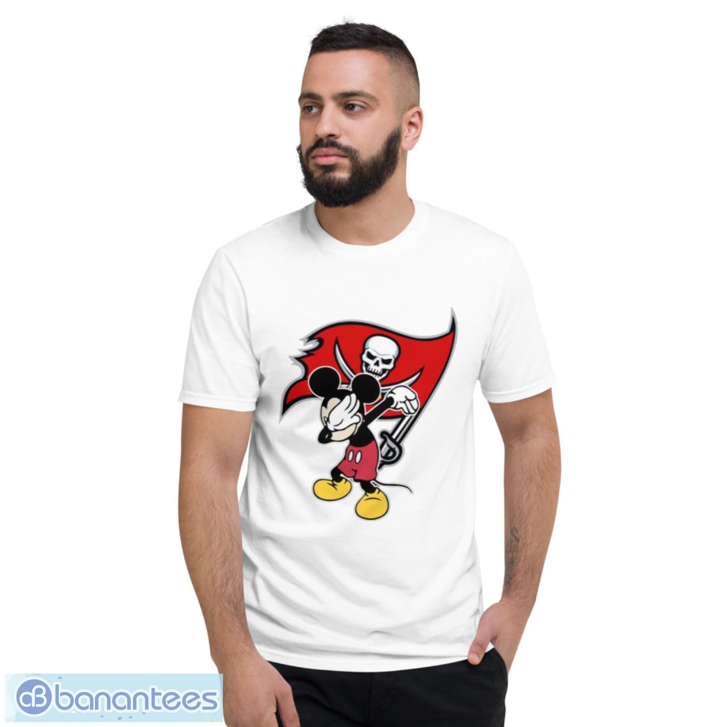 Tampa Bay Buccaneers NFL Football Dabbing Mickey Disney Sports T