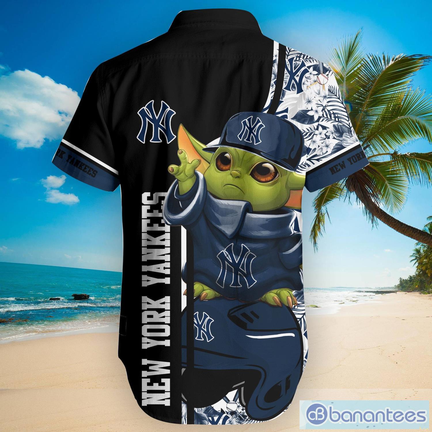 NewYork Yankees Baby Yoda Lover Tropical Style Hawaiian Shirt And Shorts -  Banantees