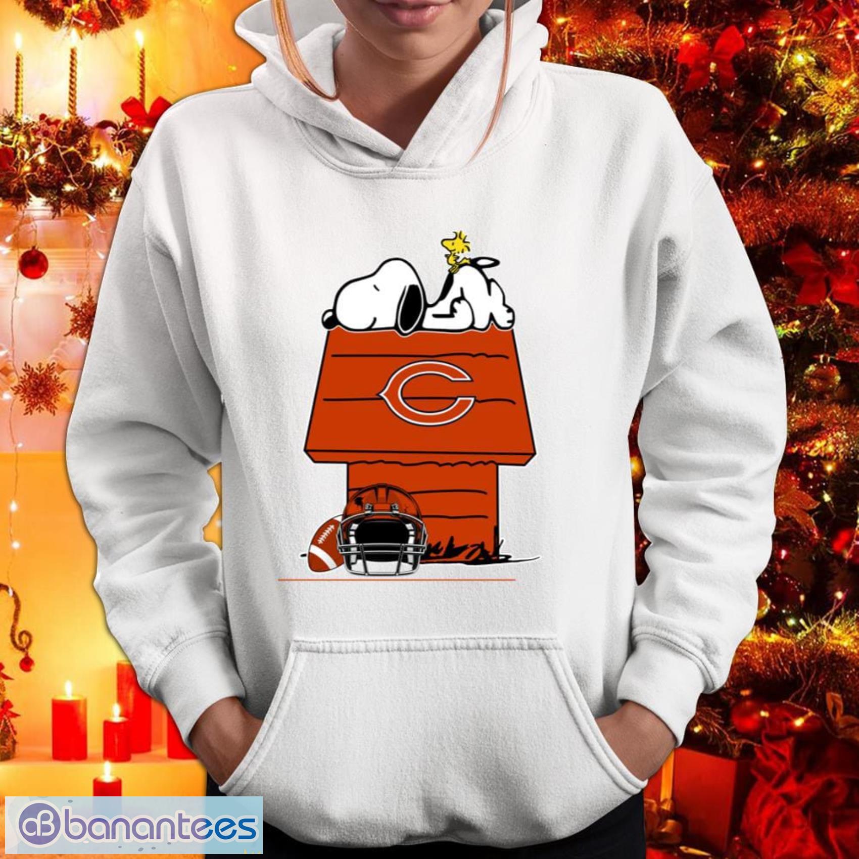 Chicago Bears NFL Football Snoopy Woodstock The Peanuts Movie T