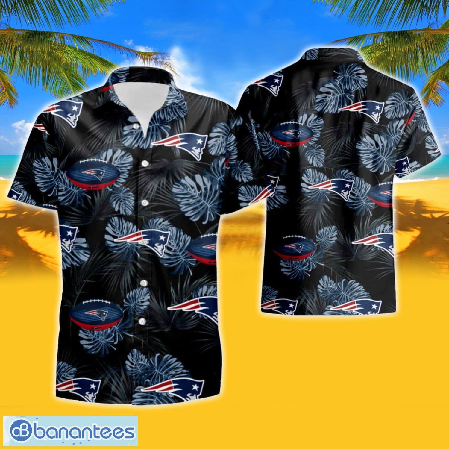 New England Patriots Tropical Flower Hawaiian Shirt And Shorts Best Gift  For Summer Vacation - Banantees