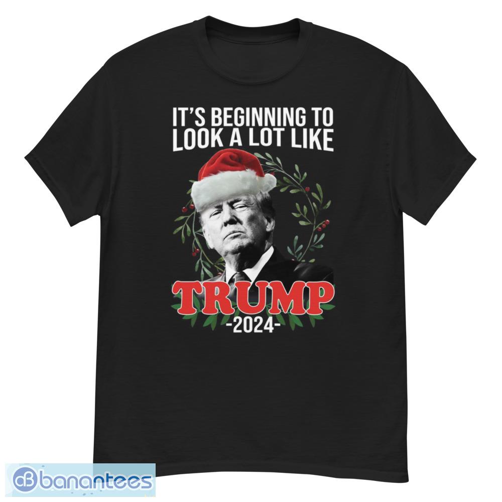 It's Beginning To Look A Lot Like Trump 2024 Christmas T-Shirt - G500 Men’s Classic T-Shirt