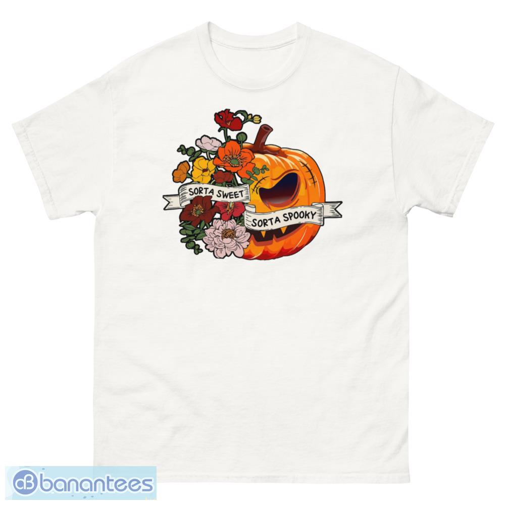 Sweet Sorta Spooky Flower Pumpkin Halloween T-Shirt - 500 Men’s Classic Tee Gildan