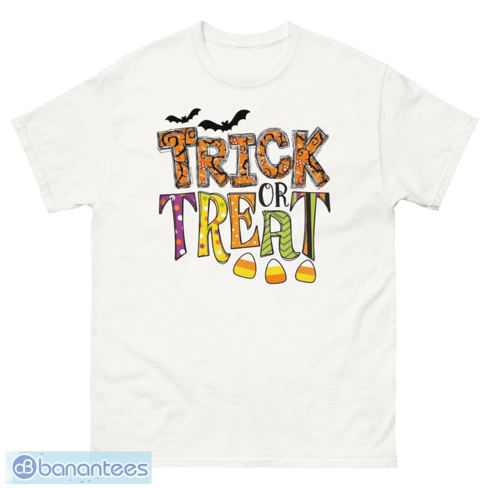Trick or Treat Funny Halloween Bat And Candy T-Shirt - 500 Men’s Classic Tee Gildan