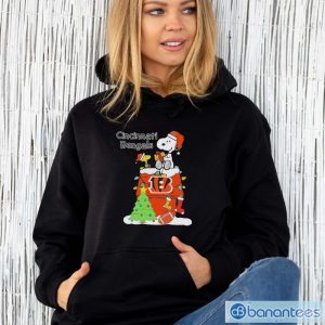 1lRO6kjv christmas snoopy cincinnati bengals shirt 4 300x300 image Christmas Snoopy Cincinnati Bengals Shirt - Unisex Hoodie