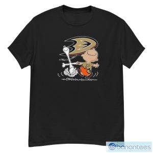Nhl Anaheim Ducks Charlie Brown Snoopy Dancing Shirt - G500 Men’s Classic T-Shirt