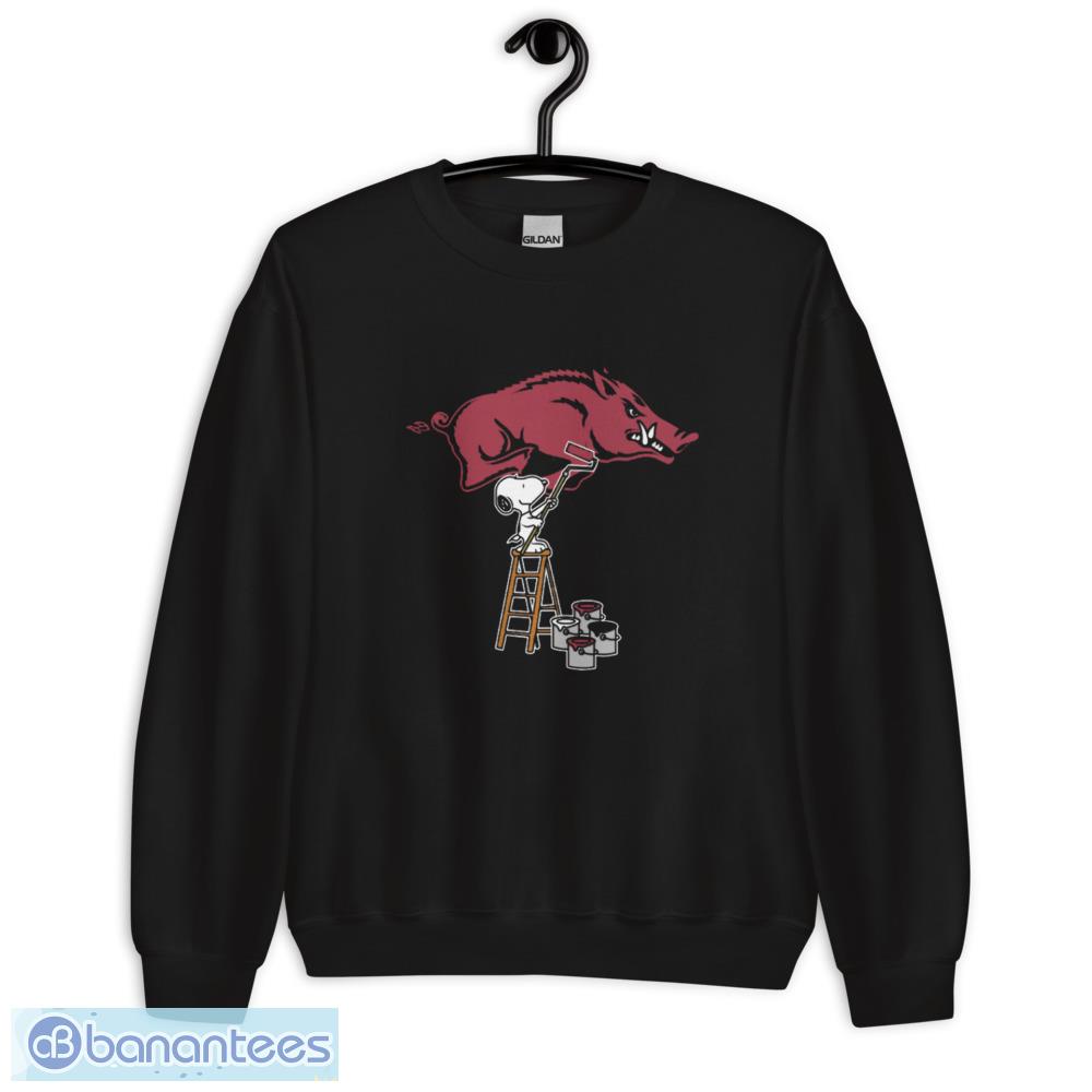Arkansas Razorbacks Snoopy Painting Limited Edition T Shirt, Christmas Sweatshirt - 18000 Unisex Heavy Blend Crewneck Sweatshirt