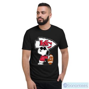 Kansas City Chiefs Nfl X Snoopy Dog Peanuts Unisex Adult T-Shirt - Short Sleeve T-Shirt