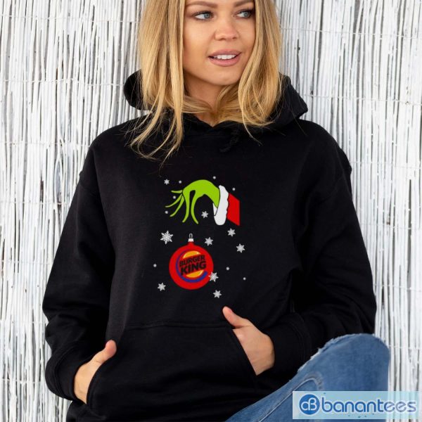 Grinch Hand holding Ornament Burger King Snowflake Christmas shirt - Unisex Hoodie