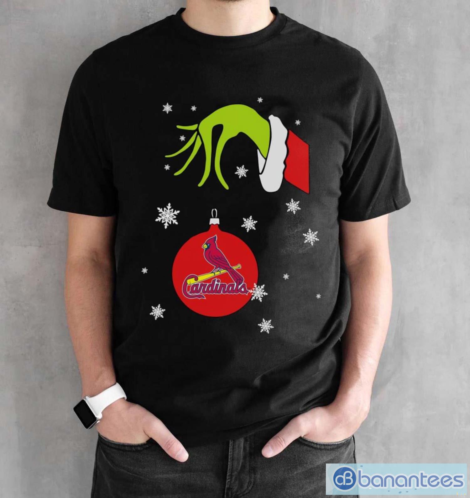 grinch hand holding ornament stlouis cardinals snowflake christmas sweater 1 image Grinch Hand holding Ornament St.Louis Cardinals Snowflake Christmas Sweater - Black Unisex T-Shirt