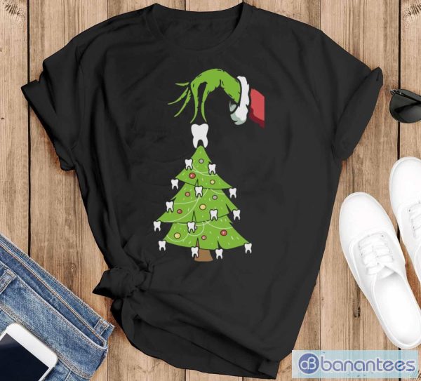 Grinch Hand Holding Tooth Dental Tree Christmas Shirt - Black T-Shirt