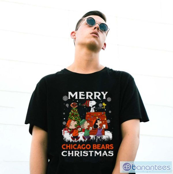 Peanuts Characters Snoopy Merry Chicago Bears Christmas shirt - G500 Gildan T-Shirt