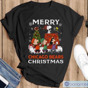 Peanuts Characters Snoopy Merry Chicago Bears Christmas shirt - Black T-Shirt