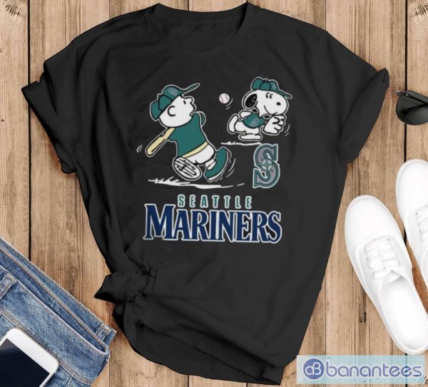 Peanuts Charlie Brown And Snoopy Playing Baseball Seattle Mariners - Black T-Shirt
