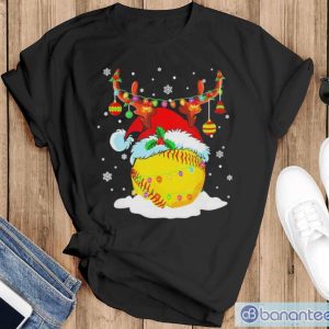 Reindeer Santa Hat Softball Softball Mom Christmas light shirt - Black T-Shirt