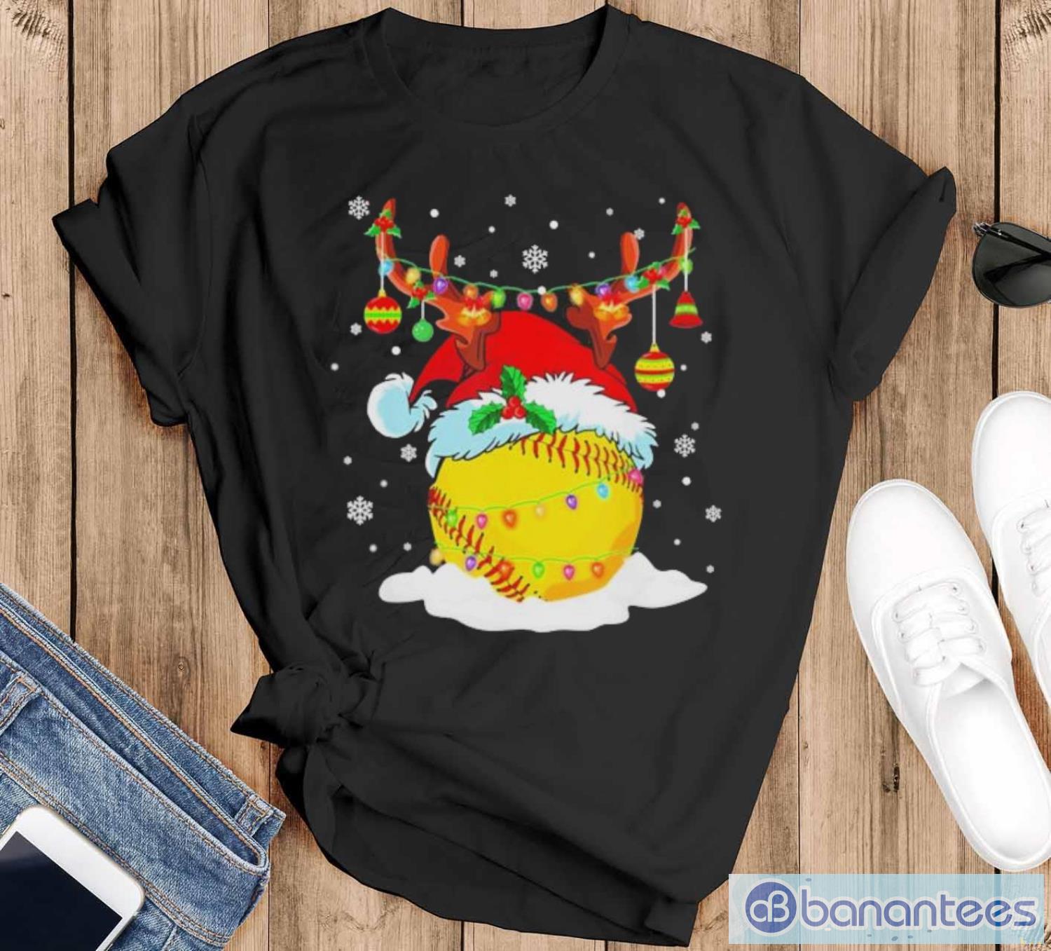 reindeer santa hat softball softball mom christmas light shirt image Reindeer Santa Hat Softball Softball Mom Christmas light shirt - Black T-Shirt