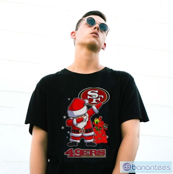 Santa Claus dabbing San Francisco 49ers Christmas shirt - G500 Gildan T-Shirt
