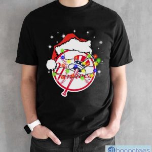 Santa Hat Texas New York Yankees Christmas Shirt - Black Unisex T-Shirt