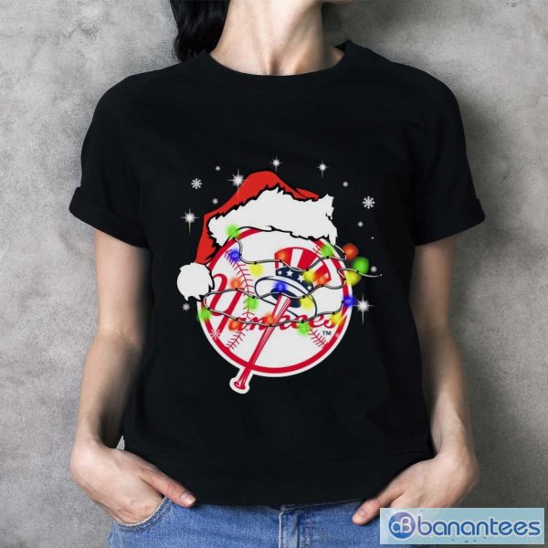 Santa Hat Texas New York Yankees Christmas Shirt - Ladies T-Shirt