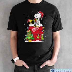 Snoopy And Woodstock Detroit Red Wings Merry Christmas sweater - Black Unisex T-Shirt