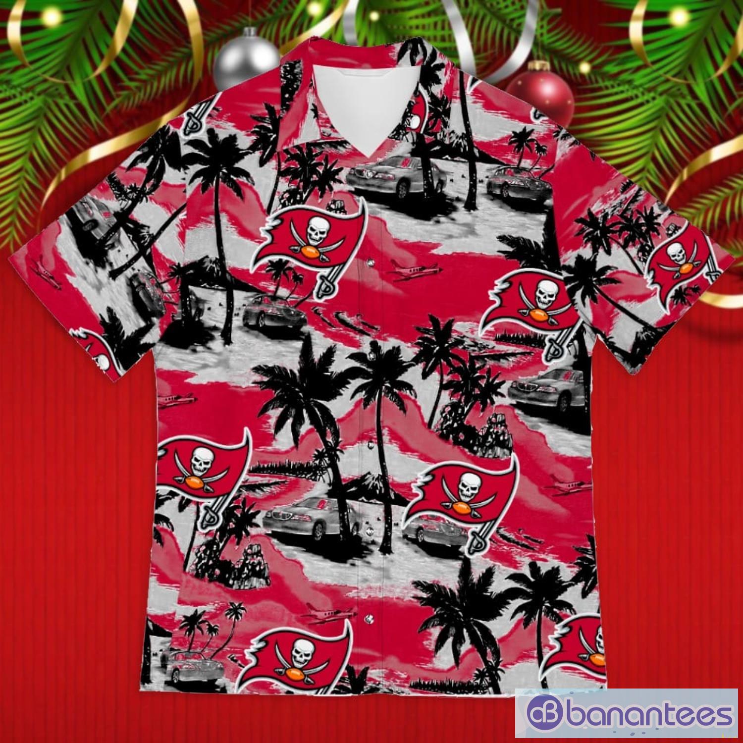 Tampa Bay Buccaneers Sports American Tropical Patterns Summer Gift 3D Hawaiian Shirt Product Photo 1