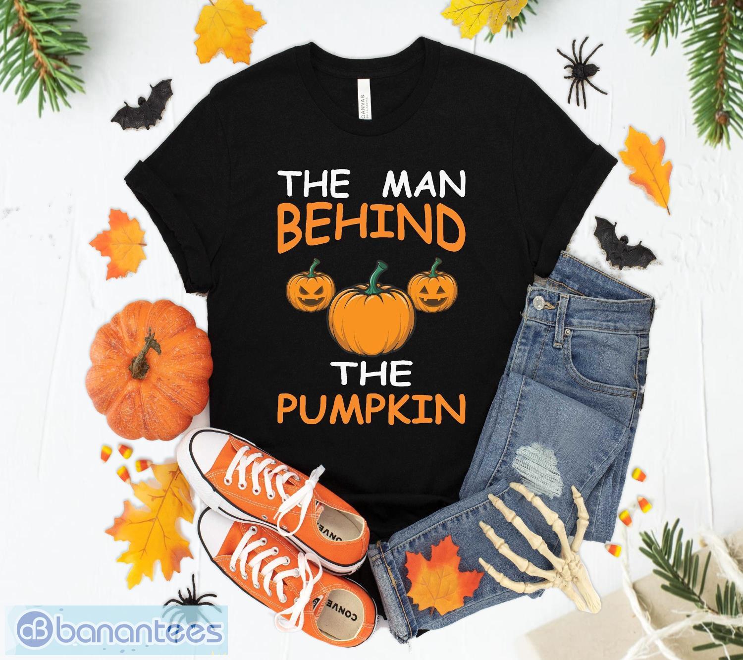 the man behind the pumpkin t shirt sweatshirt hoodie unisex halloween party gift image The Man Behind The Pumpkin T-Shirt Sweatshirt Hoodie Unisex Halloween Party Gift Product Photo 1
