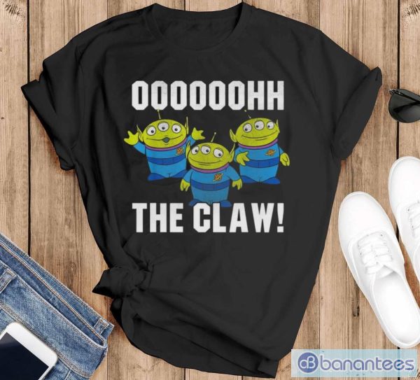 Toy Story Alien The Claw Distressed T Shirt Christmas Gift - Black T-Shirt