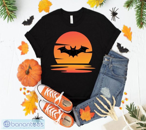 Vintage Retro Sunset Halloween Flying Bat Scary Costume T-Shirt Sweatshirt Hoodie Unisex Halloween Gift Product Photo 1