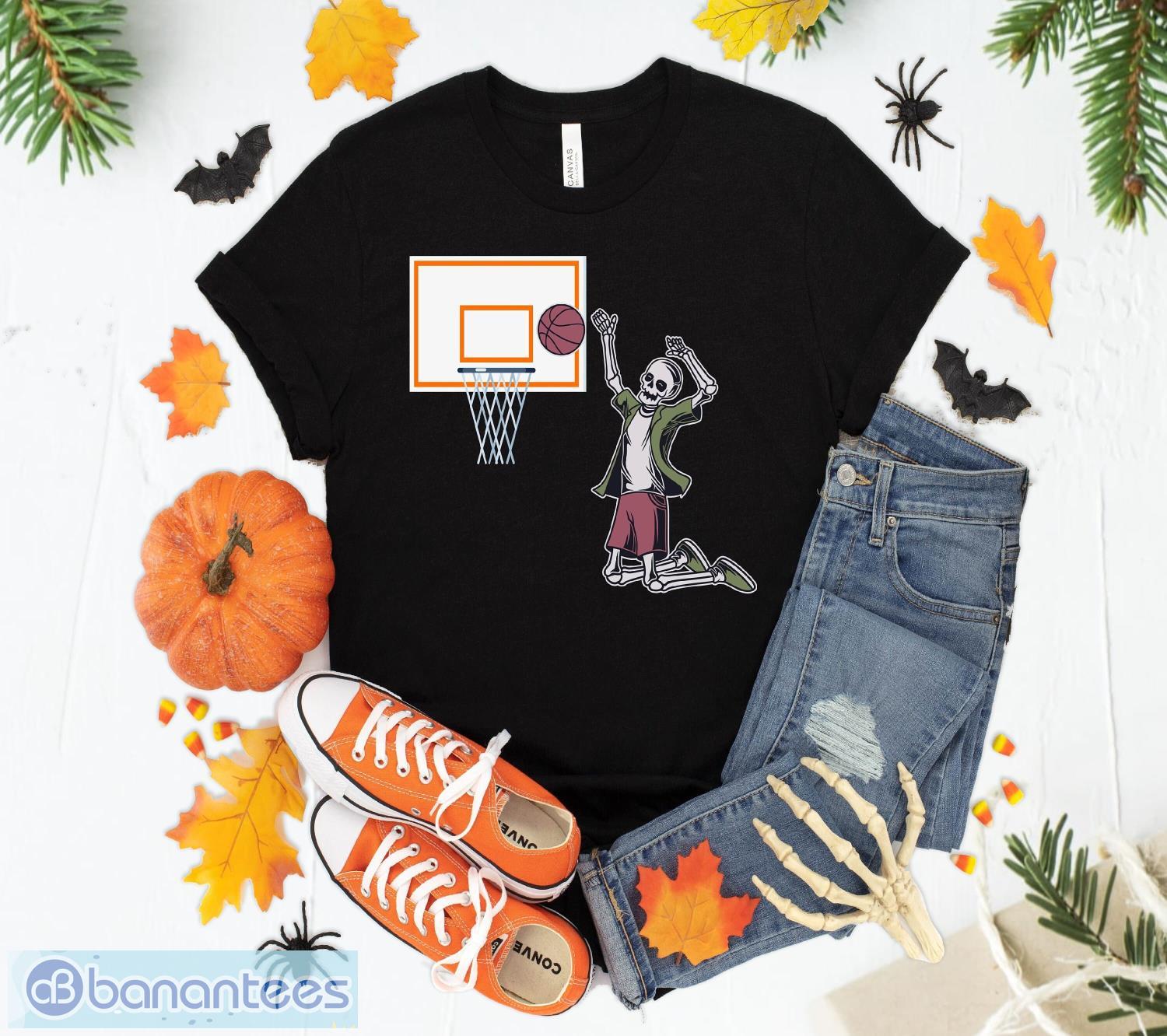 vintage skeleton basketball player dunking hoop halloween t shirt sweatshirt hoodie unisex halloween gift image Vintage Skeleton Basketball Player Dunking Hoop Halloween T-Shirt Sweatshirt Hoodie Unisex Halloween Gift Product Photo 1