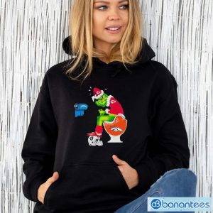 The Grinch Kansas City Chiefs Shitting On Toilet Denver Broncos And Other Teams 2023 Shirt - Unisex Hoodie