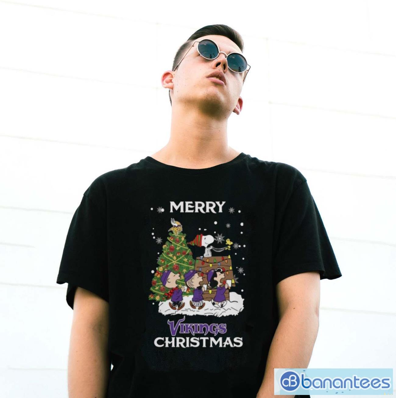 minnesota vikings snoopy family christmas shirt 2 image Minnesota Vikings Snoopy Family Christmas Shirt - G500 Gildan T-Shirt
