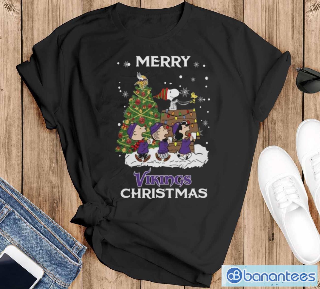 minnesota vikings snoopy family christmas shirt image Minnesota Vikings Snoopy Family Christmas Shirt - Black T-Shirt