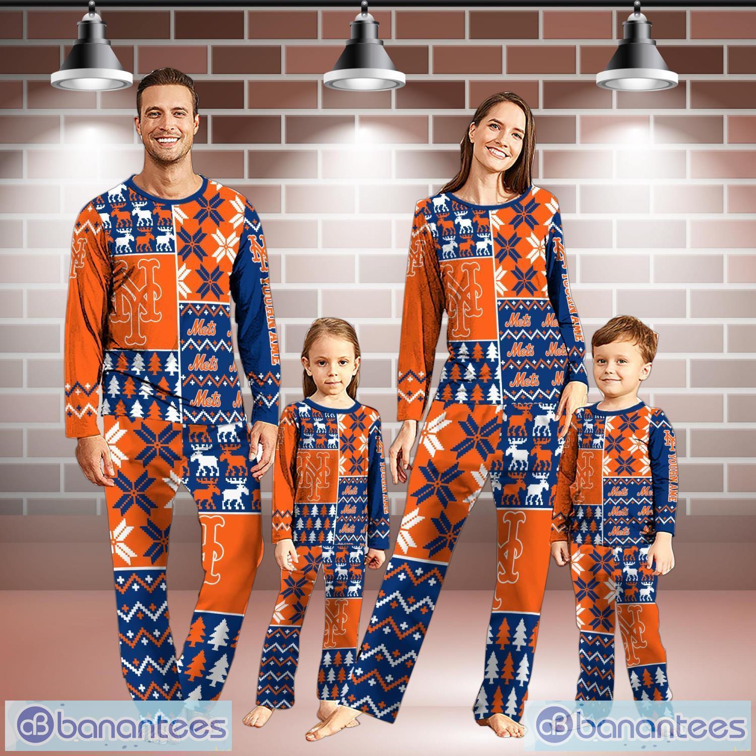 new york mets pajamas set personalized name for sport fans christmas pajamas set for family image New York Mets Pajamas Set Personalized Name For Sport Fans Christmas Pajamas Set For Family Product Photo 1