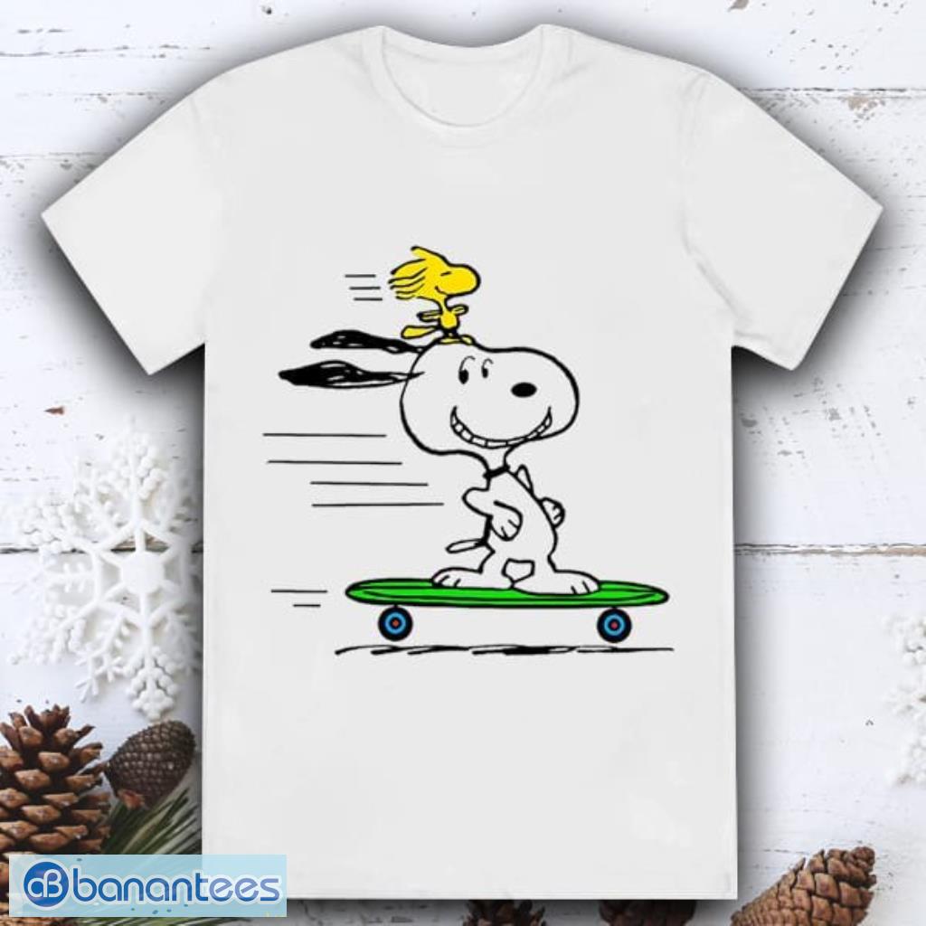 Cute Snoopy X Woodstock Play Skateboard Shirt - Banantees