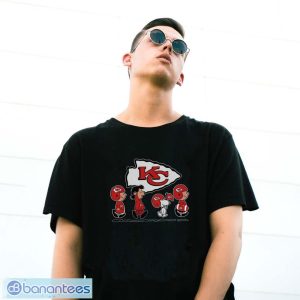 Official Snoopy And Friends Kansas City Chiefs Shirt - G500 Gildan T-Shirt