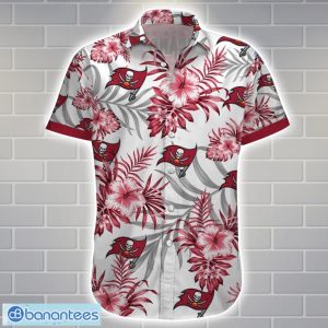 Tampa Bay BuccaneersTeam Logo Tropical 3D Hawaiian Shirt Big Fans Gift Product Photo 2