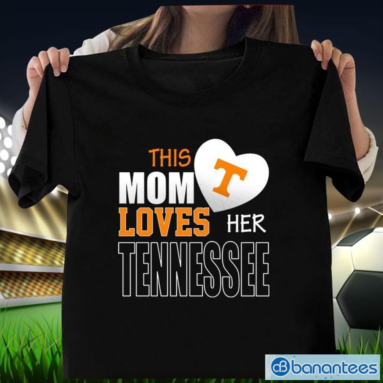 tennessee volunteers mom loves mothers day t shirt image Tennessee Volunteers Mom Loves Mother's Day T Shirt Product Photo