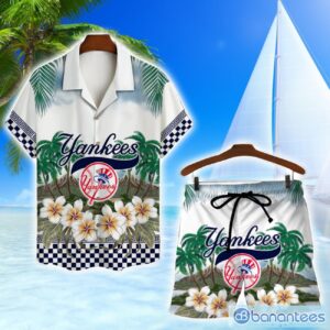 New York Yankees Team Logo Flower Hawaiian Shirt And Shorts Beach Gift Product Photo 1