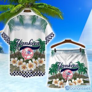 New York Yankees Team Logo Flower Hawaiian Shirt And Shorts Beach Gift Product Photo 2