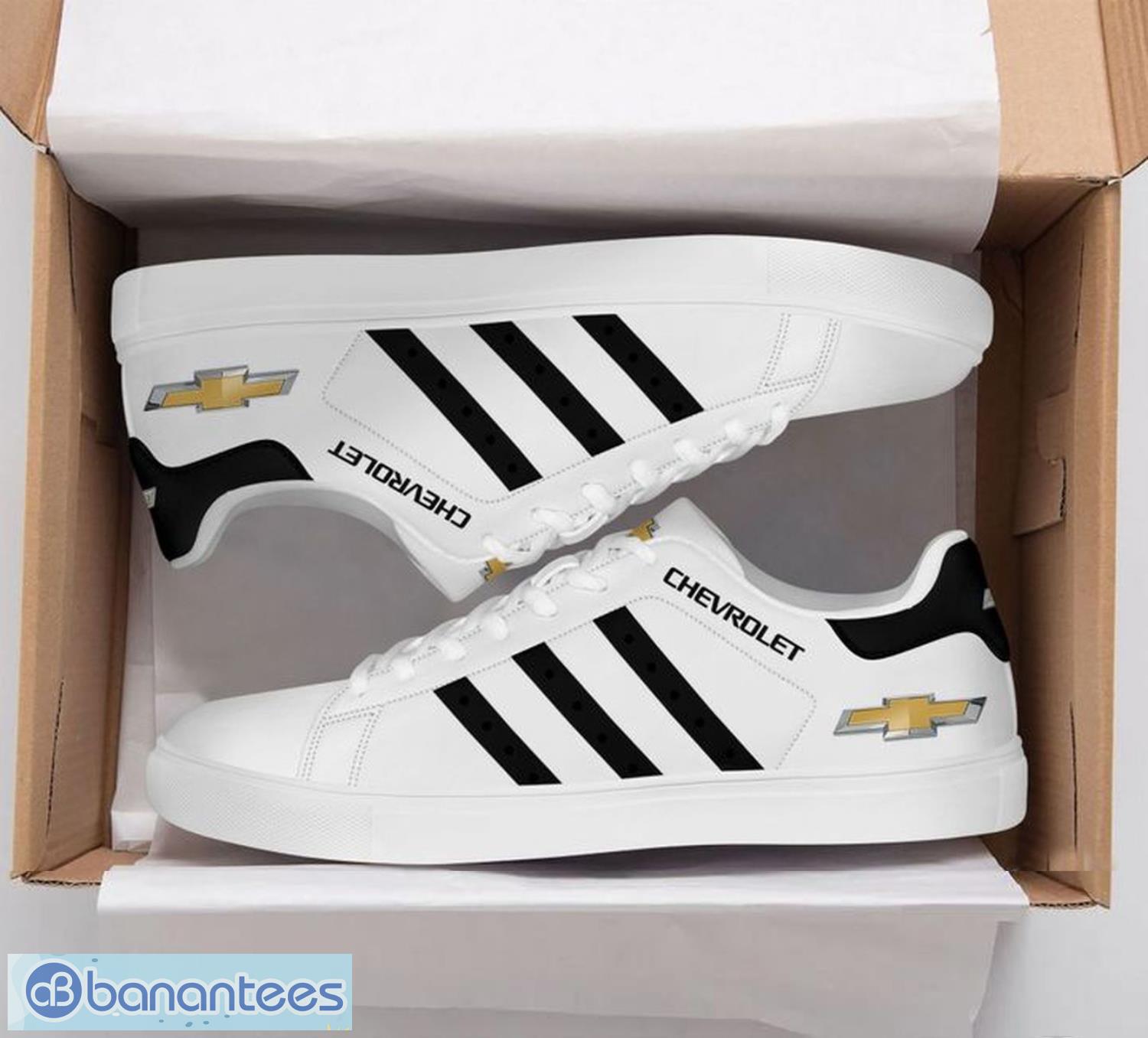 chevrolet men women low top skate shoes new gift image Chevrolet Men Women Low Top Skate Shoes New Gift Product Photo 1