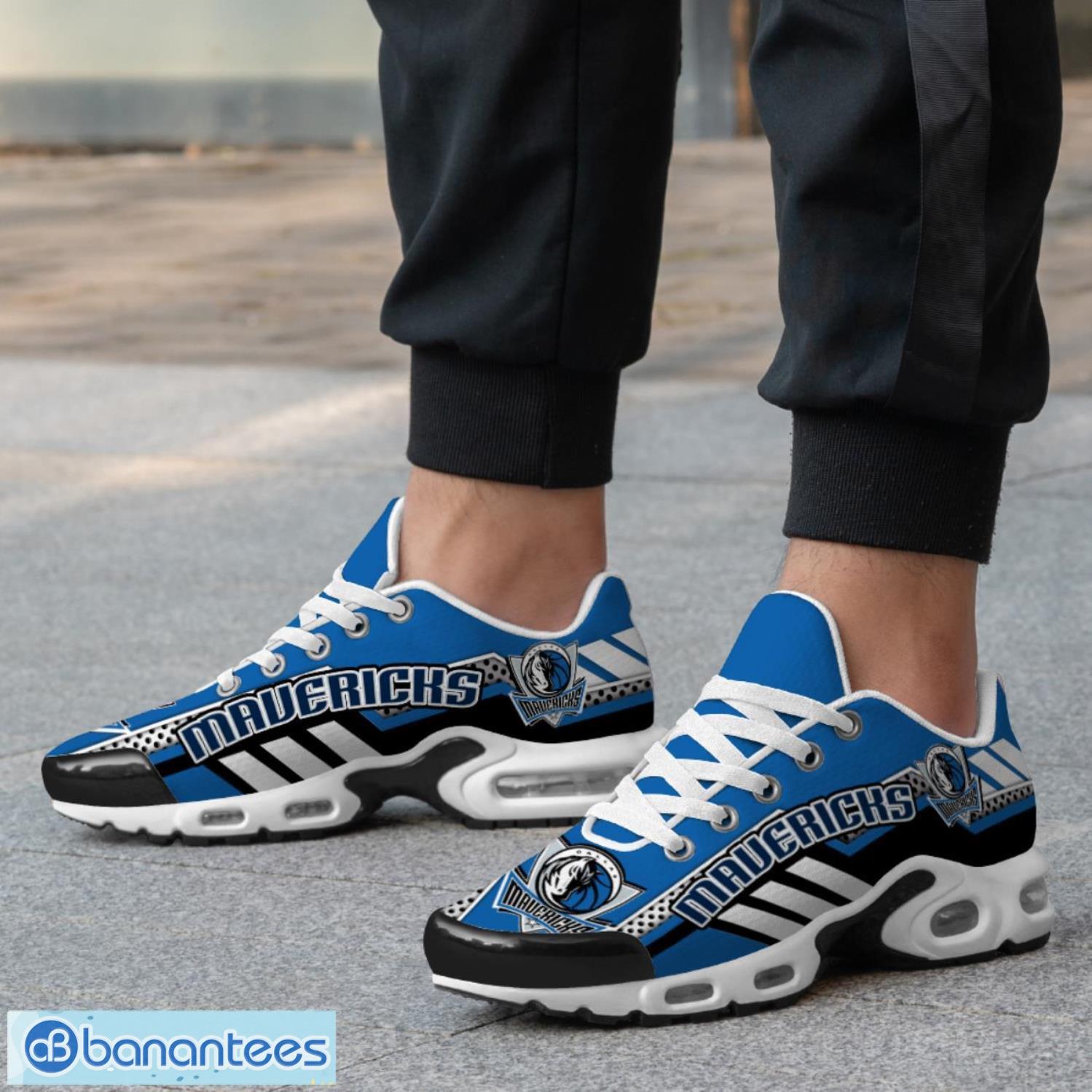 dallas mavericks tn shoes sport team gift air cushion sport shoes for men women 2 image Dallas Mavericks TN Shoes Sport Team Gift Air Cushion Sport Shoes For Men Women Product Photo 3