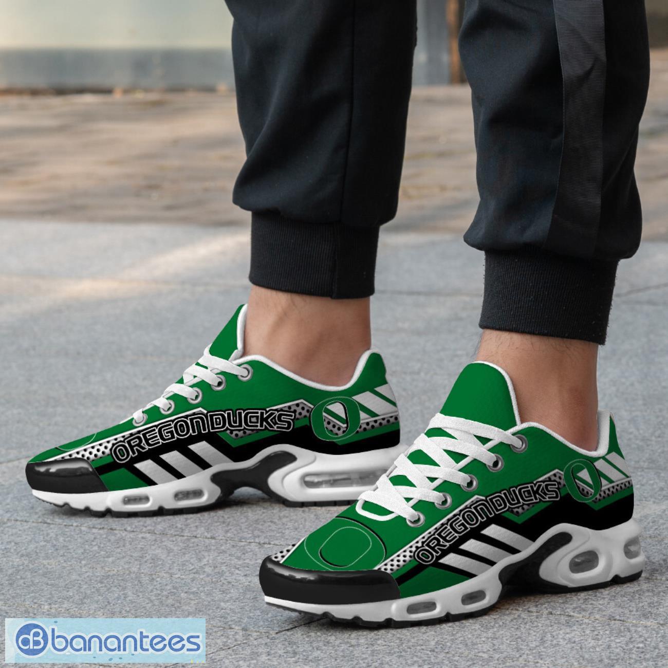 oregon ducks tn shoes sports team gift air cushion sports shoes for men women 2 image Oregon Ducks TN Shoes Sports Team Gift Air Cushion Sports Shoes For Men Women Product Photo 3