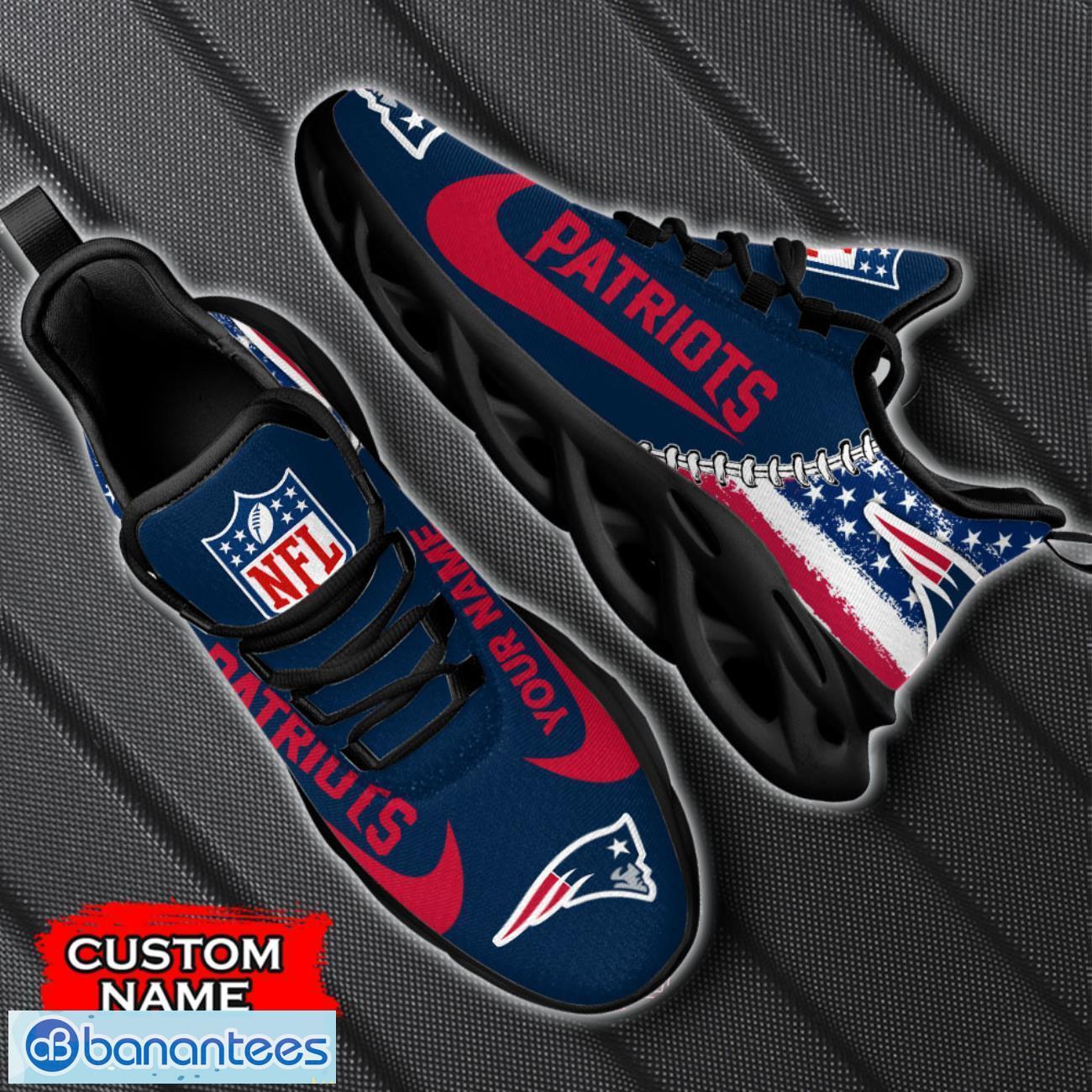 personalized name new england patriots nfl max soul shoes flag pattern sneakers 4 image Personalized Name New England Patriots NFL Max Soul Shoes Flag Pattern Sneakers Product Photo 5