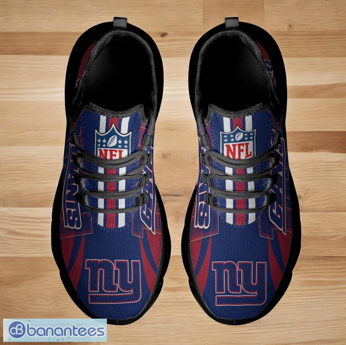 new-york-giants-max-soul-shoes-3d-logo-trending-for-men-women-custom-name-shoes-2.jpg New York Giants Max Soul Shoes 3D Logo Trending For Men Women Custom Name Shoes Product Photo 3