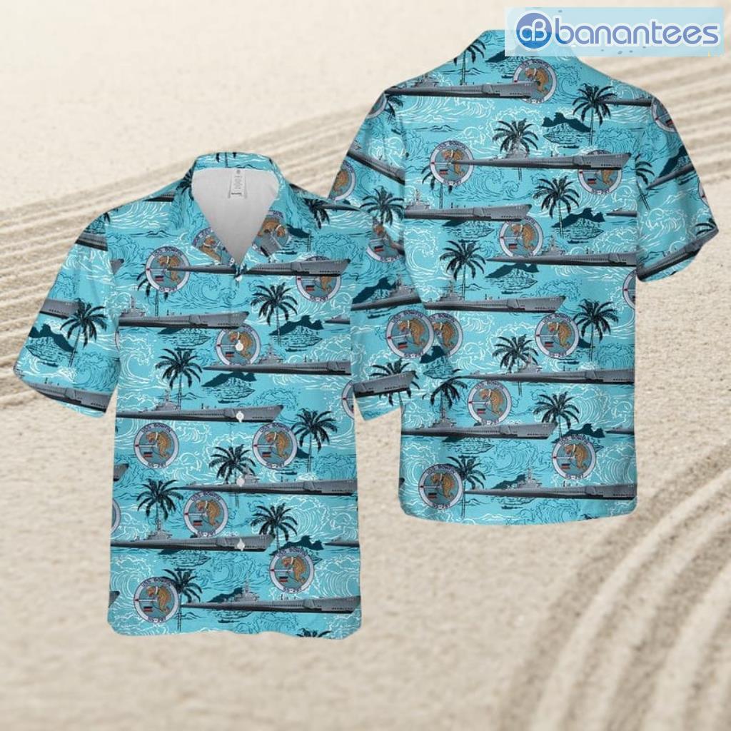 us navy uss bowfin ssagss 287 museum ship tropical beach hawaiian shirt image Us Navy Uss Bowfin (Ssagss-287) Museum Ship Tropical Beach Hawaiian Shirt Product Photo 1