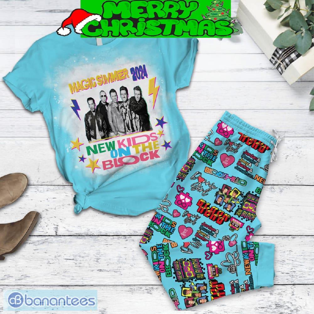 new kids on the block magic summer 2024 fleece pajamas set men women for fans image New Kids On The Block Magic Summer 2024 Fleece Pajamas Set Men Women For Fans - New Kids On The Block Magic Summer 2024 Fleece Pajamas Set-1