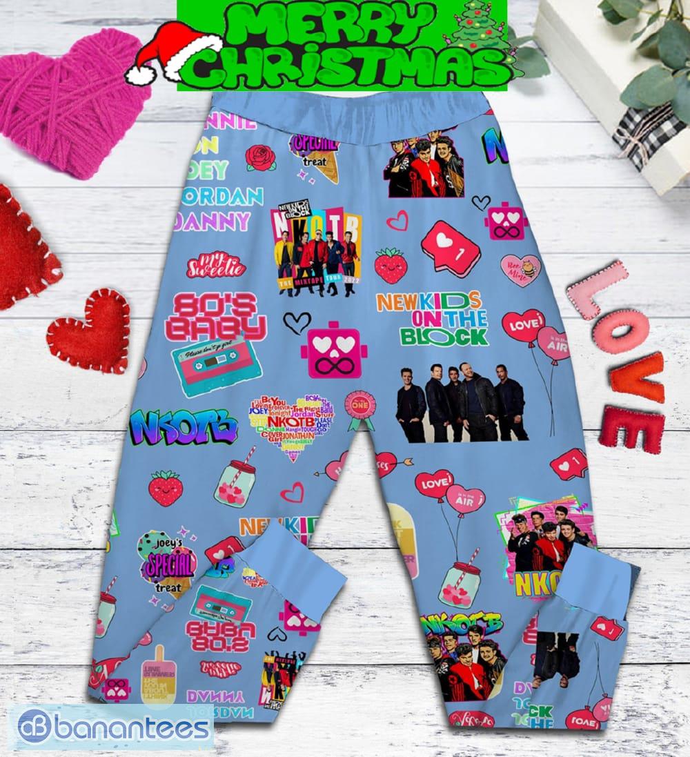 new kids on the block my valentine fleece pajamas set for christmas 1 image New Kids On The Block My Valentine Fleece Pajamas Set For Christmas - New Kids On The Block My Valentine Fleece Pajamas Set-2