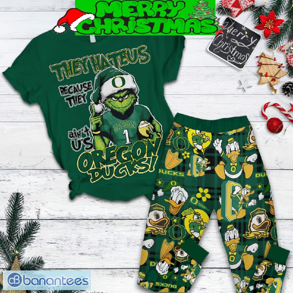 oregon ducks grinch hate us christmas fleece pajamas set gift family image Oregon Ducks Grinch Hate Us Christmas Fleece Pajamas Set Gift Family - Oregon Ducks Grinch Hate Us Christmas Fleece Pajamas Set-1